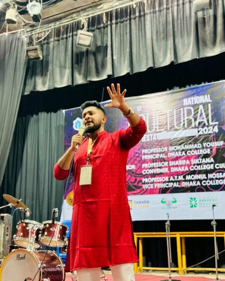 A.S.M. Anas Ferdous speaking on stage